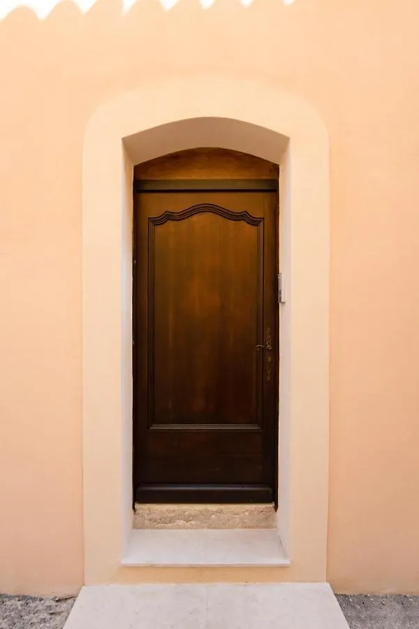 Maison Martine Saint-Tropez 0*,  France